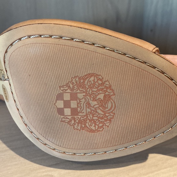 Vince Camuto Tan Shoes - Picture 2 of 6